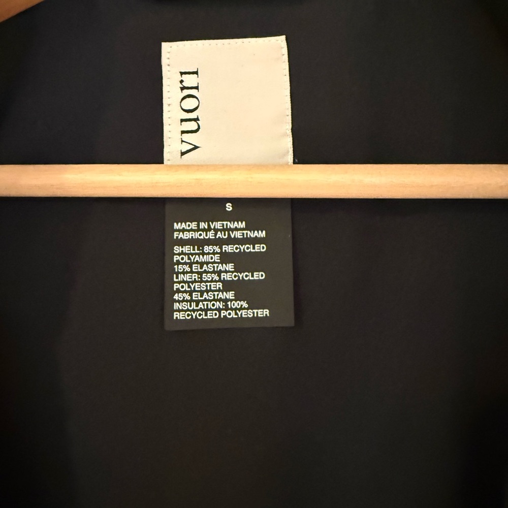 Vuori Canyon Insulated Vest - Picture 5 of 6